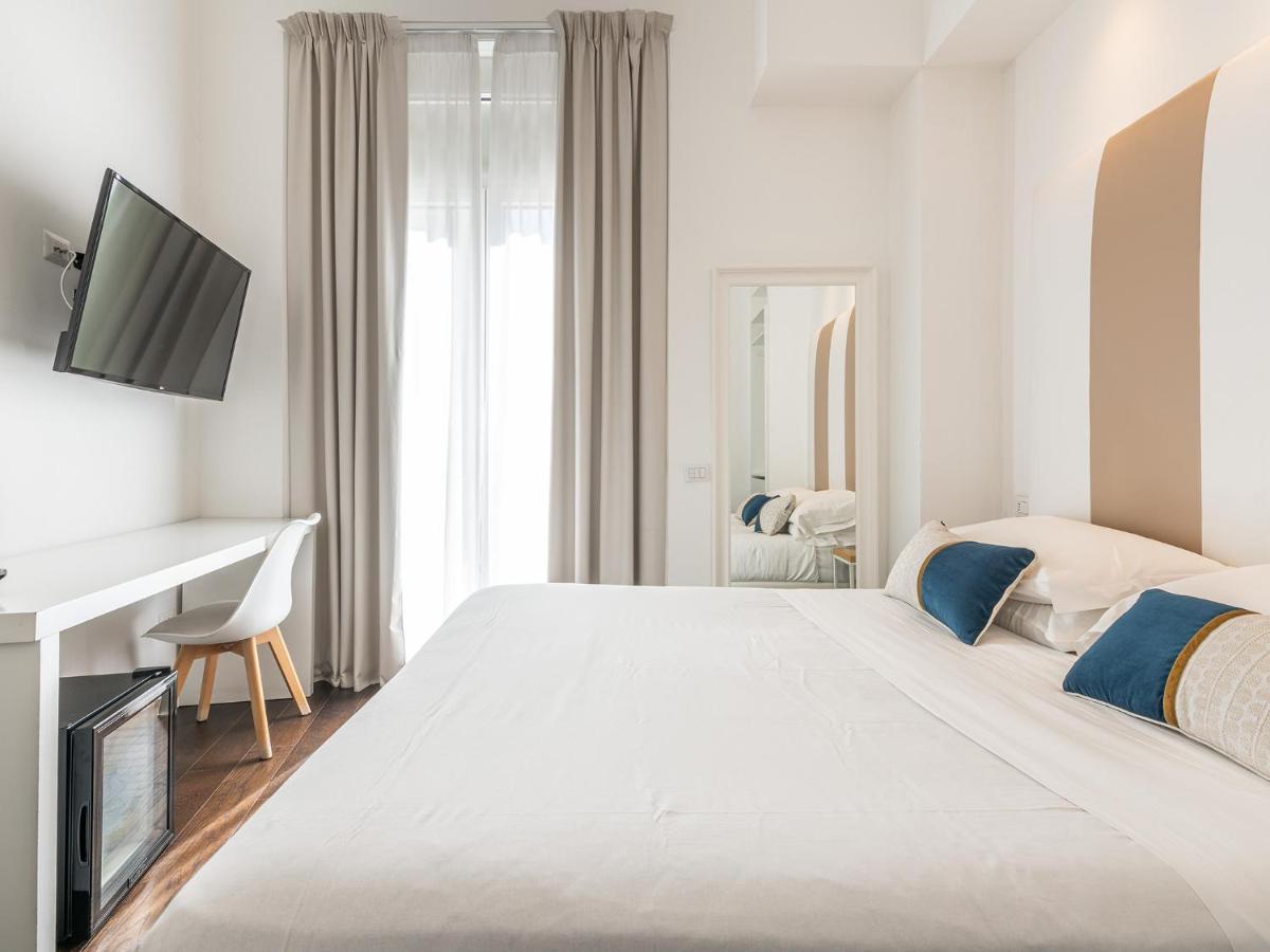 Pley Boutique Del Centro Hotel Cagliari Exterior photo