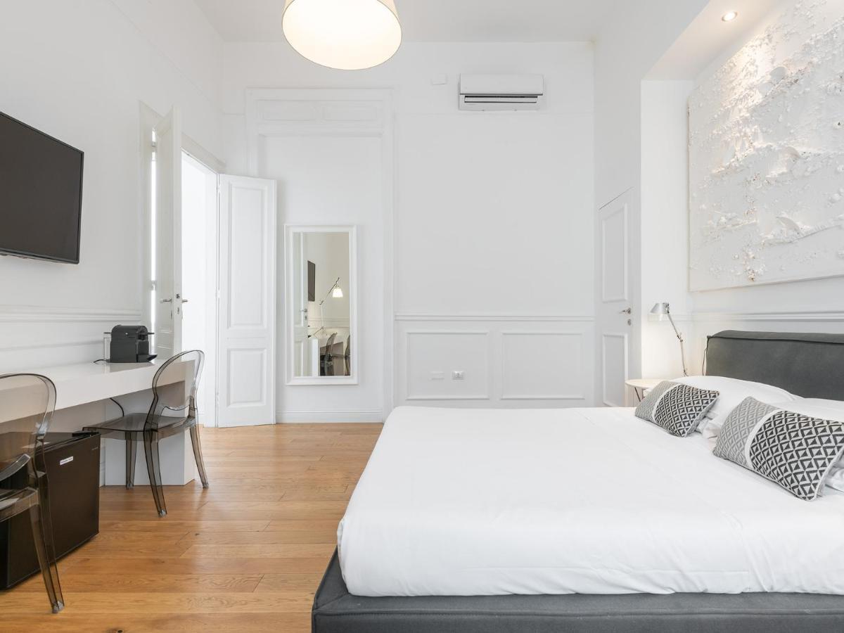 Pley Boutique Del Centro Hotel Cagliari Exterior photo